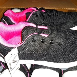 Ladies sneakers